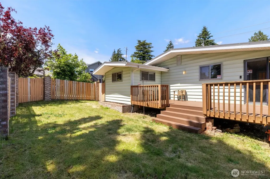 3105 13th Street Bremerton WA 98312