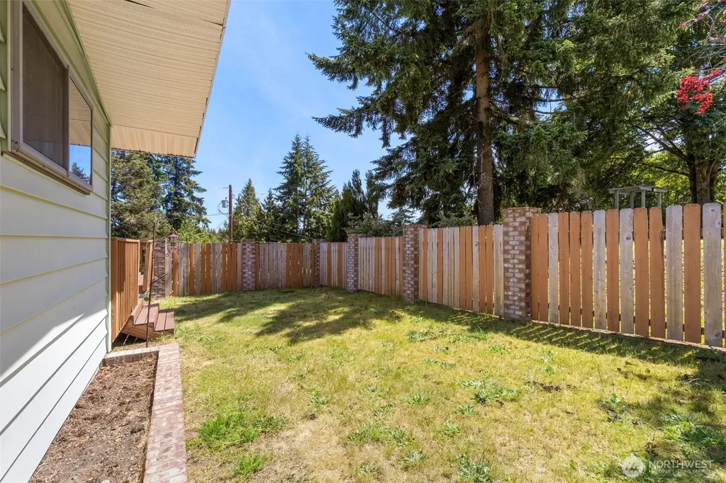 3105 13th Street Bremerton WA 98312