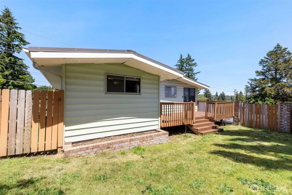 3105 13th Street Bremerton WA 98312