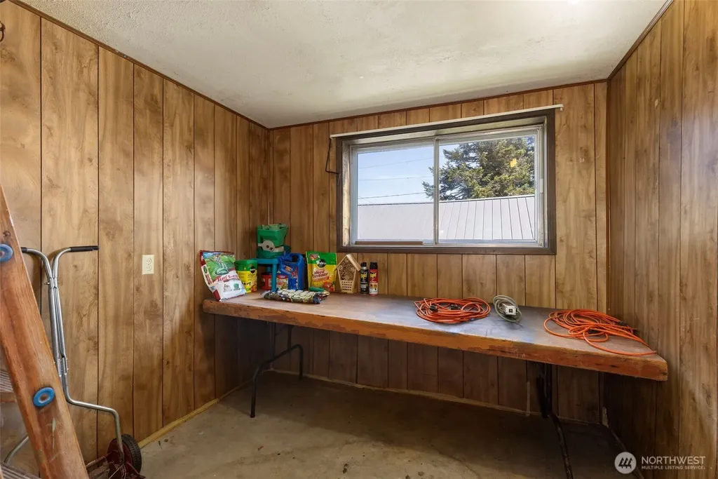3105 13th Street Bremerton WA 98312