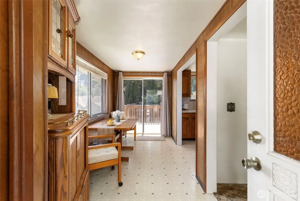 3105 13th Street Bremerton WA 98312