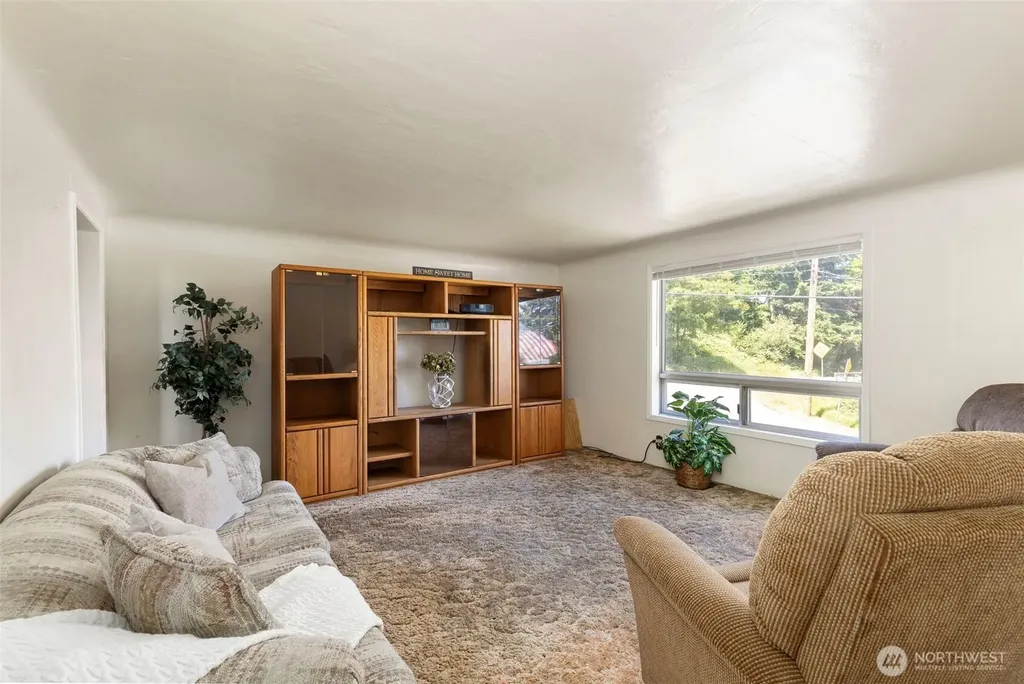 3105 13th Street Bremerton WA 98312