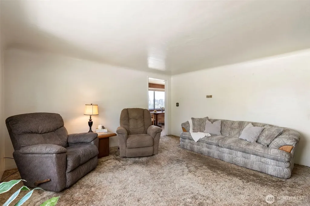 3105 13th Street Bremerton WA 98312