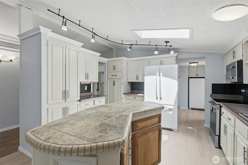 70 SE Crescent Drive Shelton WA 98584