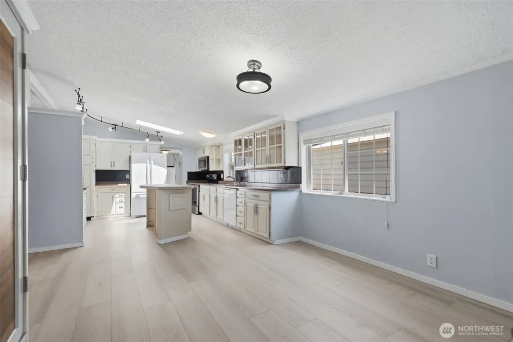 70 SE Crescent Drive Shelton WA 98584