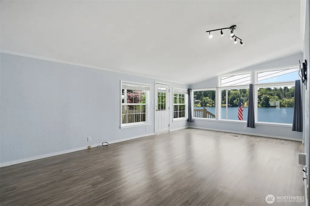 70 SE Crescent Drive Shelton WA 98584