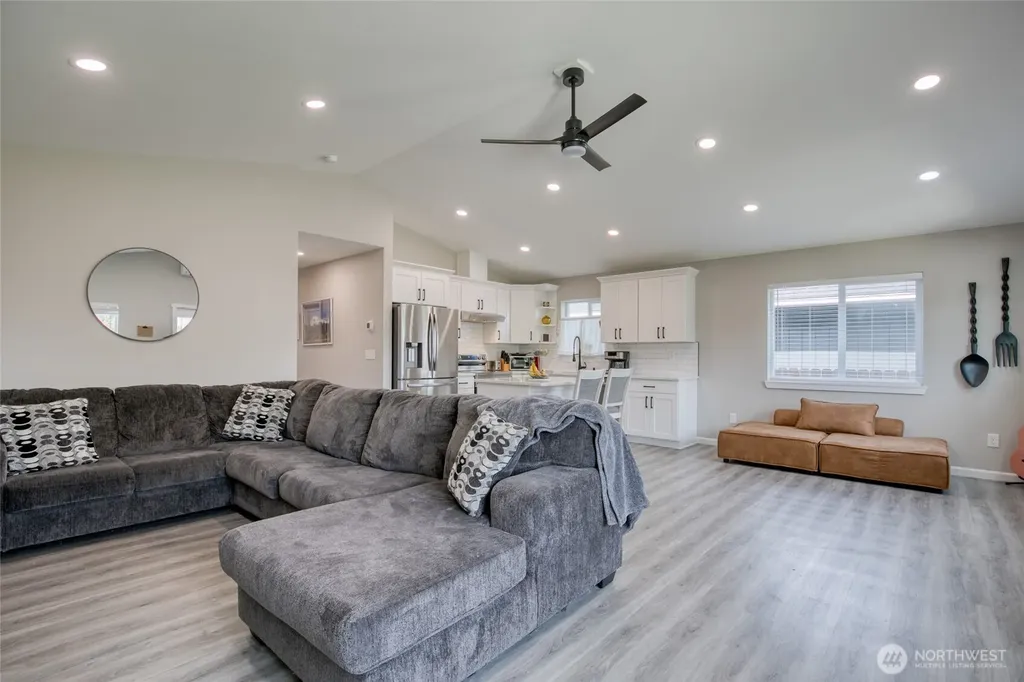 1113 W Schley Street Aberdeen WA 98520