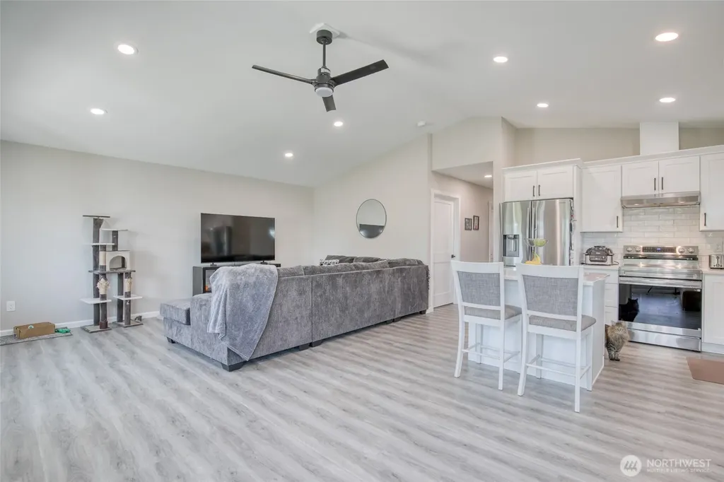1113 W Schley Street Aberdeen WA 98520
