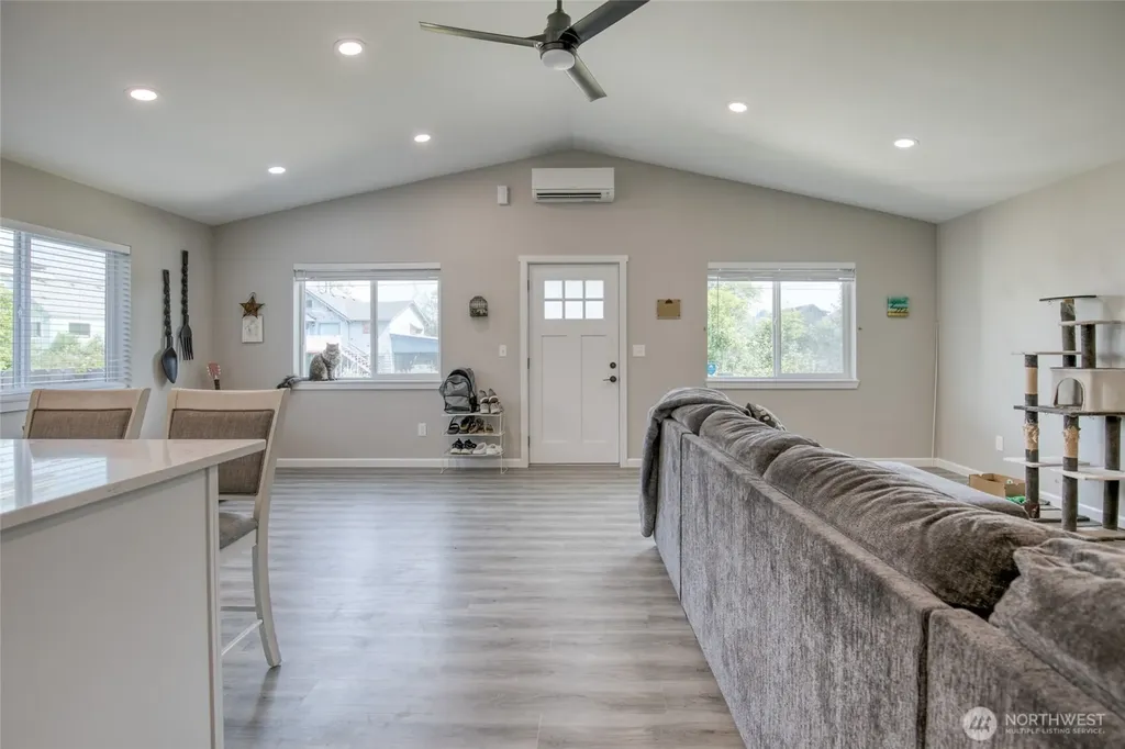 1113 W Schley Street Aberdeen WA 98520