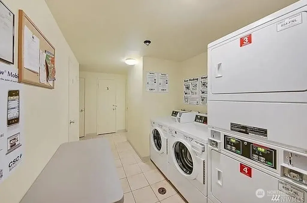 6501 24th Avenue NW Seattle WA 98117