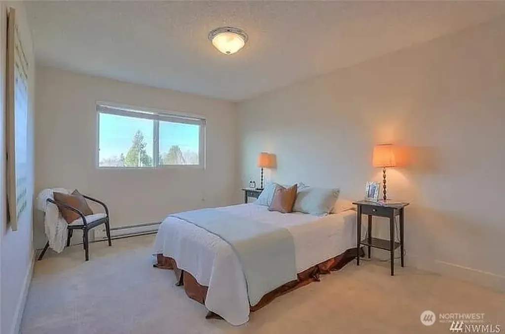 6501 24th Avenue NW Seattle WA 98117