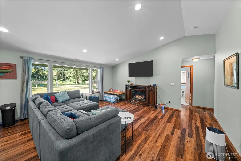 19306 128th Ave SE Yelm WA 98597