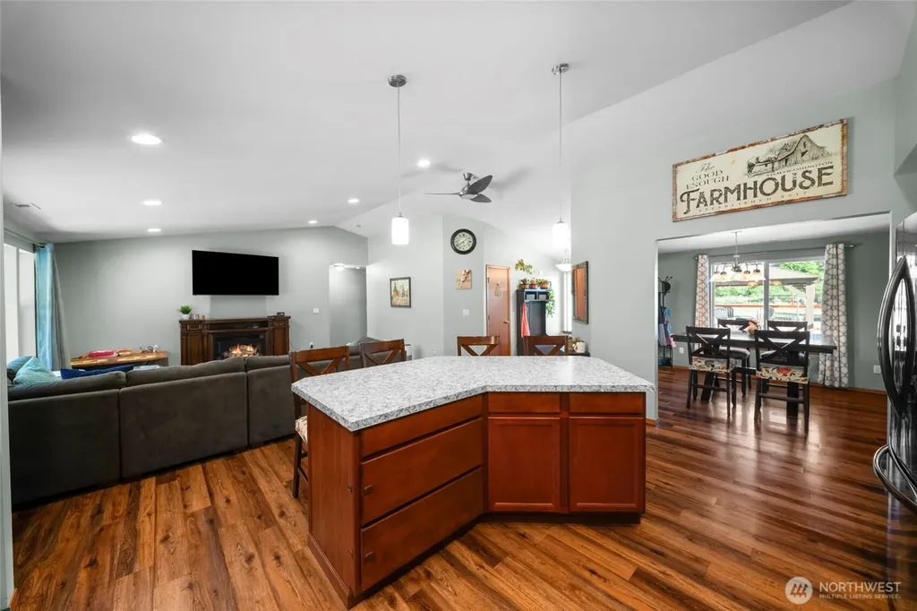 19306 128th Ave SE Yelm WA 98597