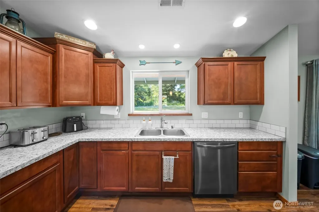 19306 128th Ave SE Yelm WA 98597