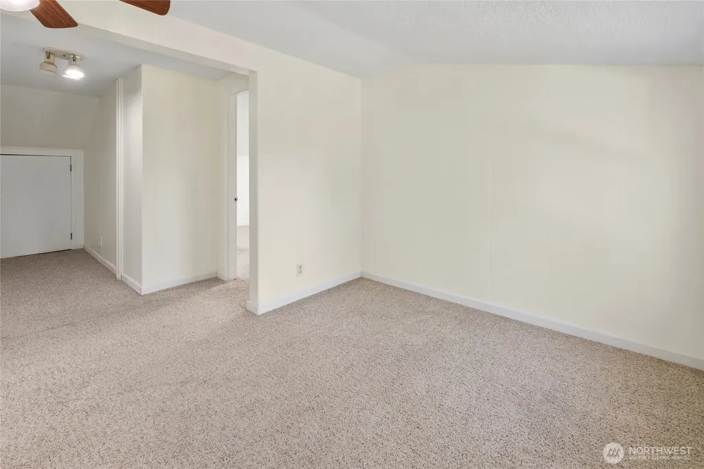 9334 E B Street Tacoma WA 98445