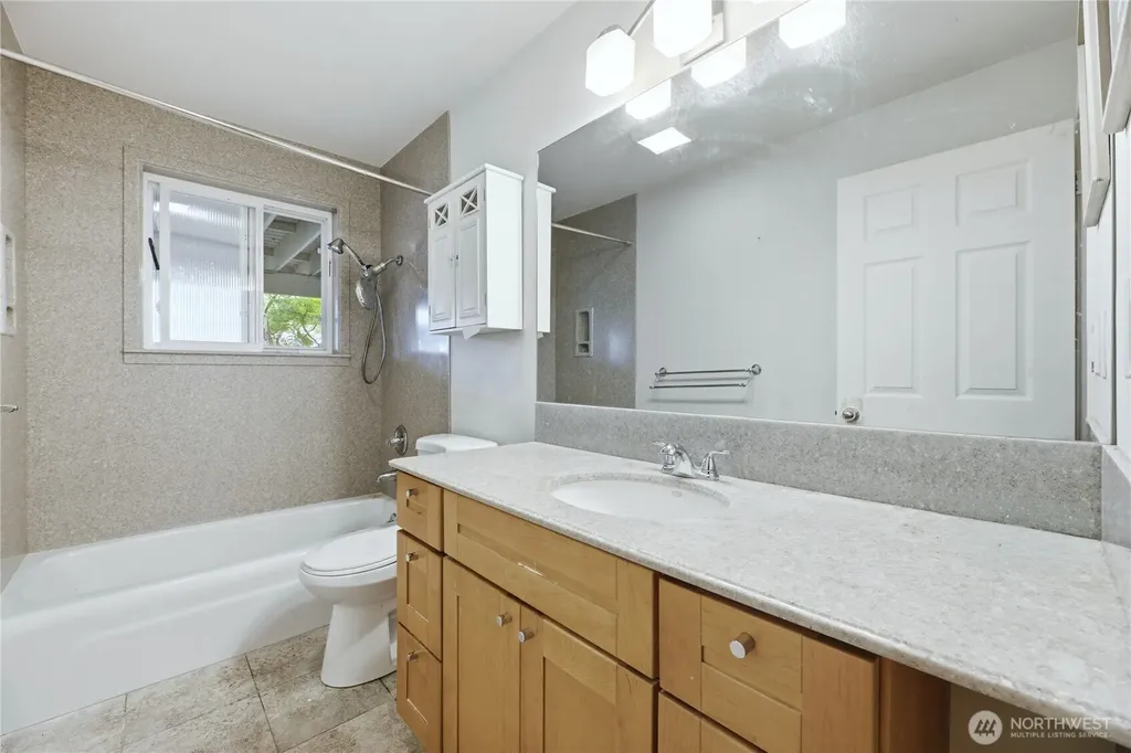 622 Olympic Avenue Edmonds WA 98020