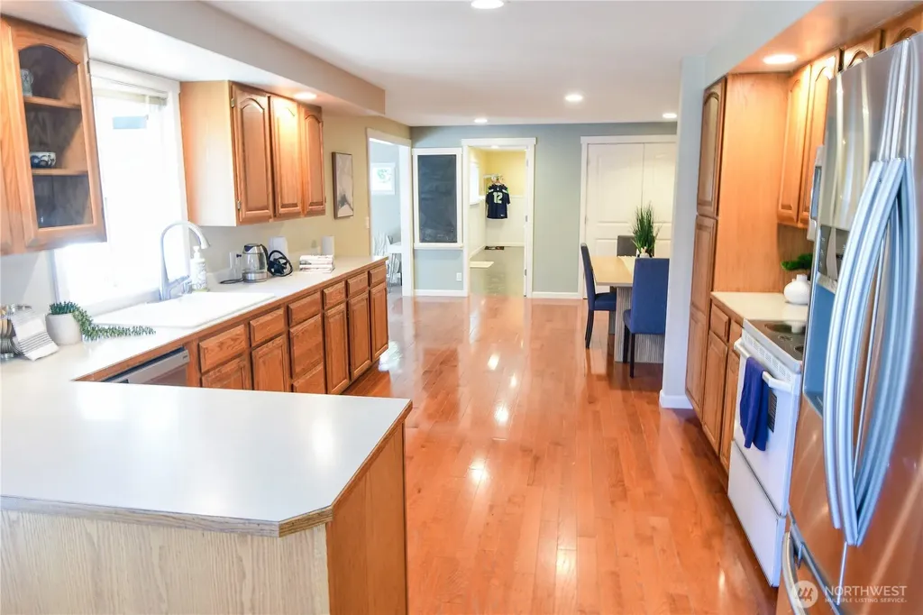 8435 NE 147th Place Kenmore WA 98028