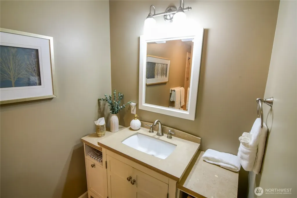 8435 NE 147th Place Kenmore WA 98028