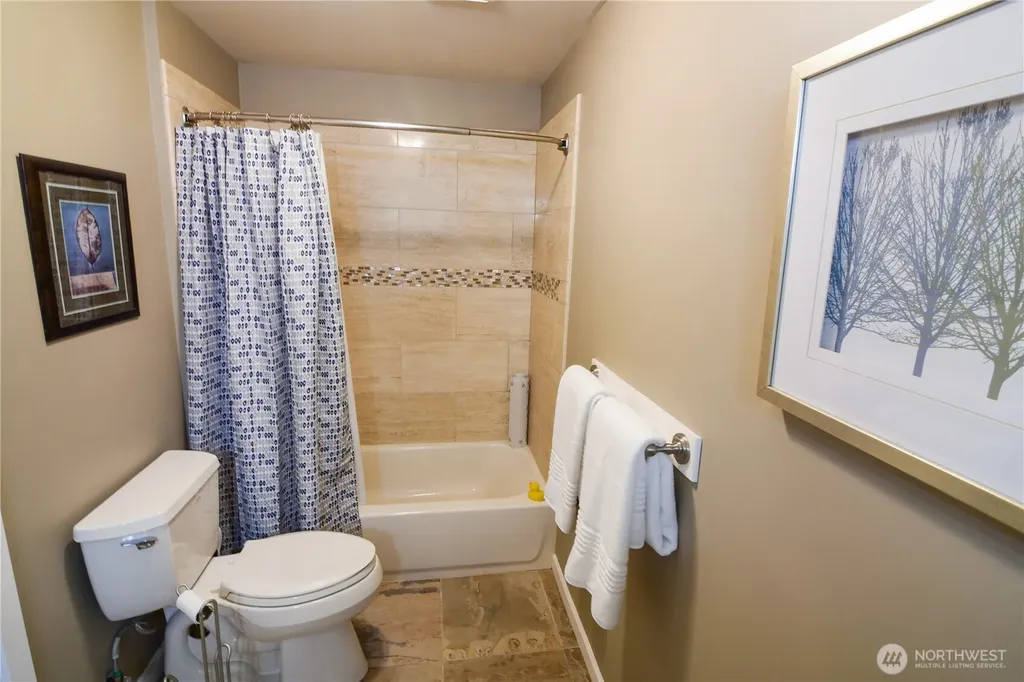 8435 NE 147th Place Kenmore WA 98028
