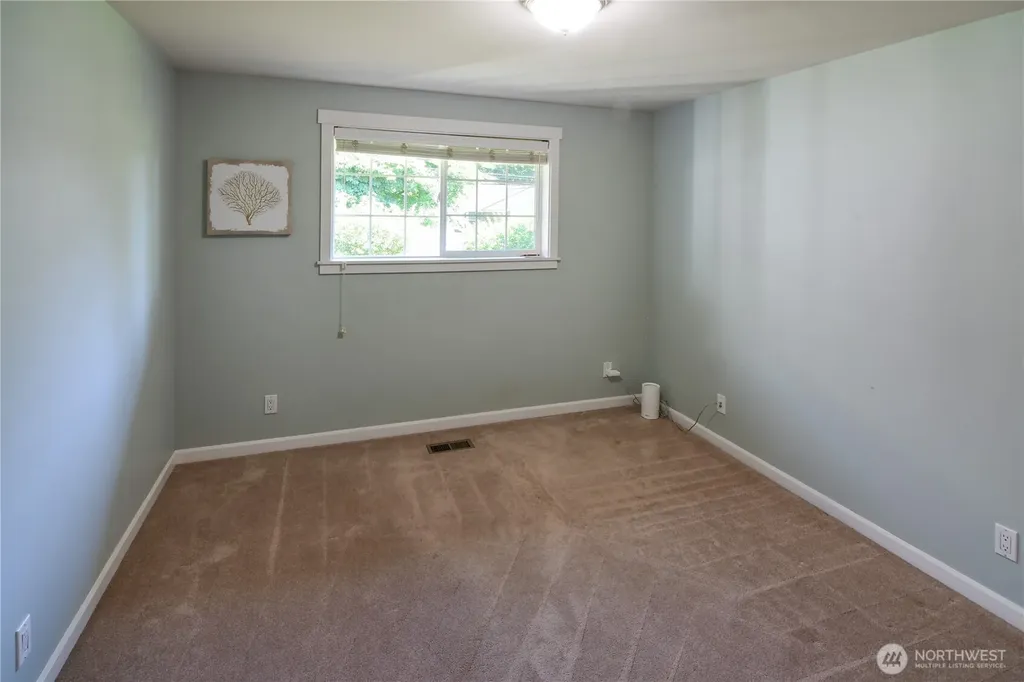 8435 NE 147th Place Kenmore WA 98028