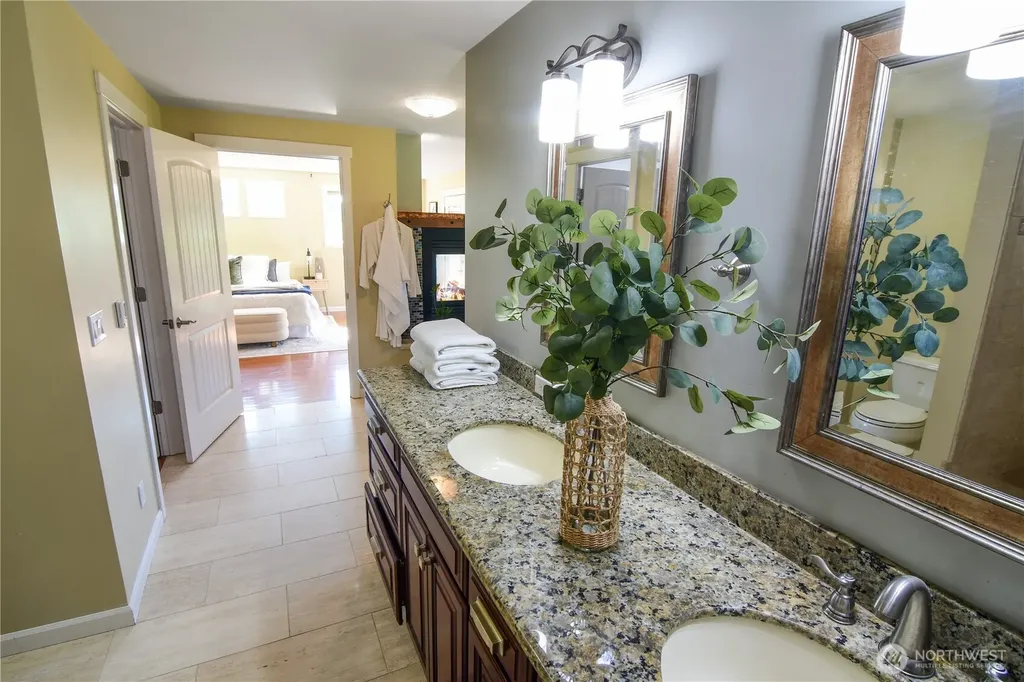 8435 NE 147th Place Kenmore WA 98028