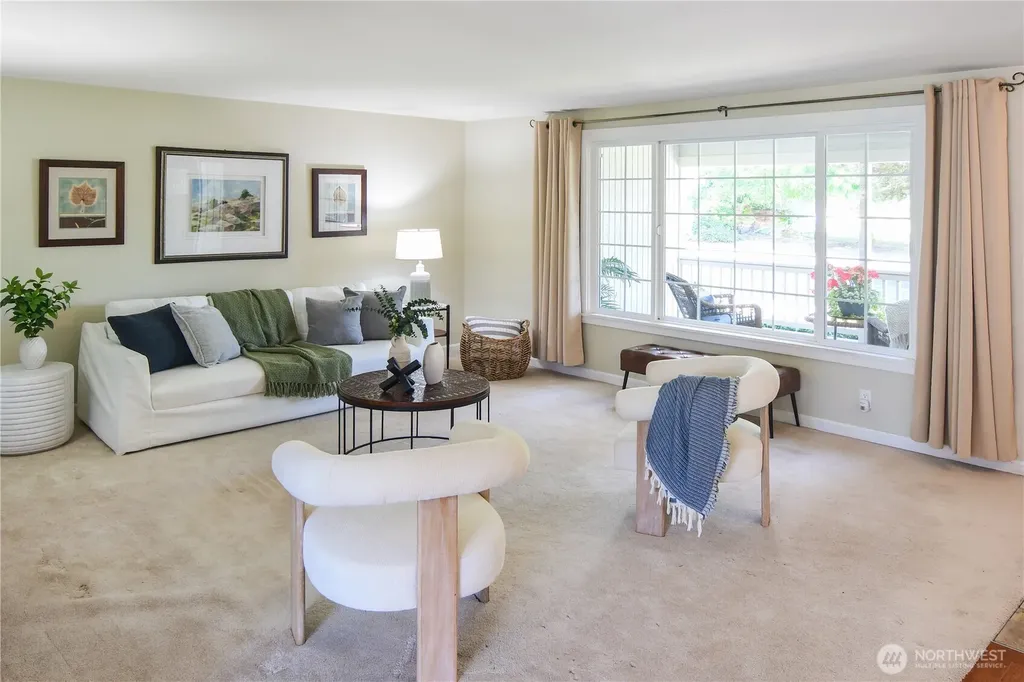 8435 NE 147th Place Kenmore WA 98028