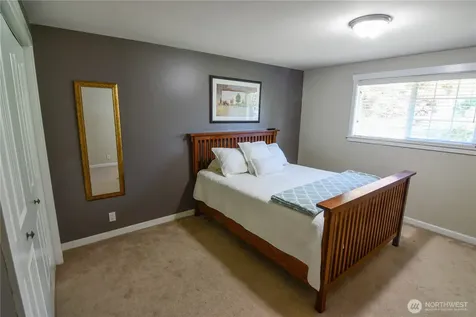 8435 NE 147th Place Kenmore WA 98028