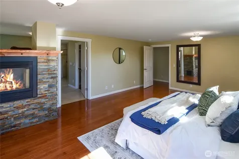 8435 NE 147th Place Kenmore WA 98028
