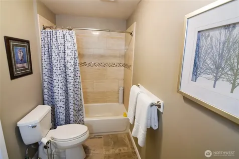 8435 NE 147th Place Kenmore WA 98028