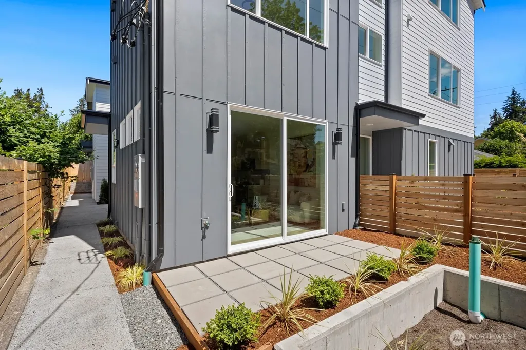 332 NE 90th Street Seattle WA 98115