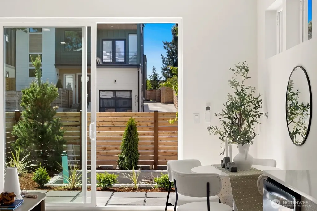 332 NE 90th Street Seattle WA 98115