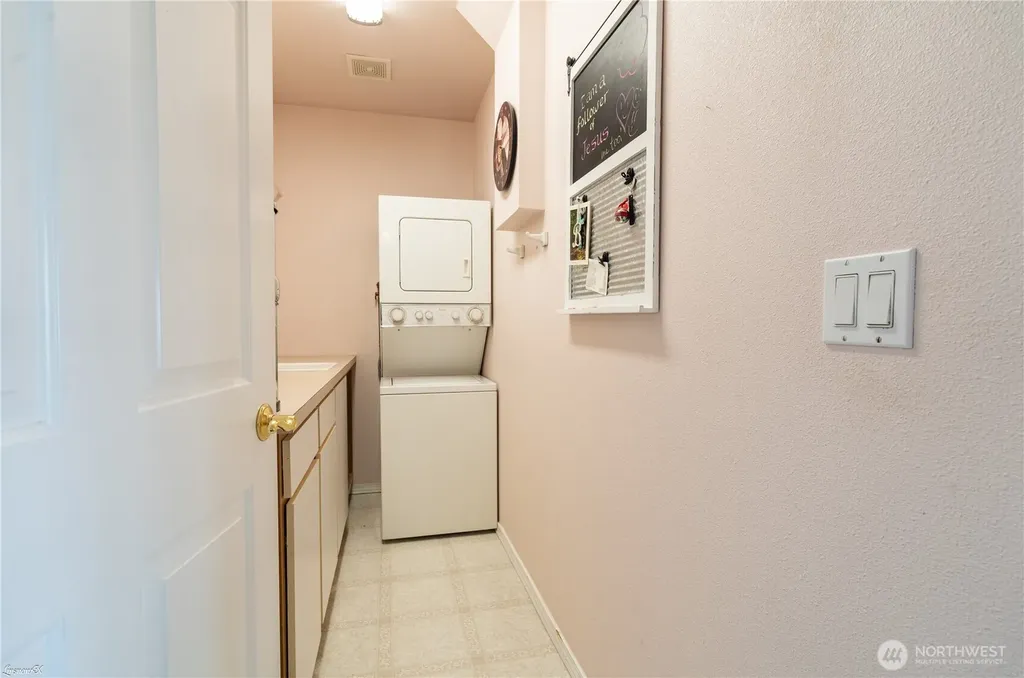 843 Pear Court NE Olympia WA 98506