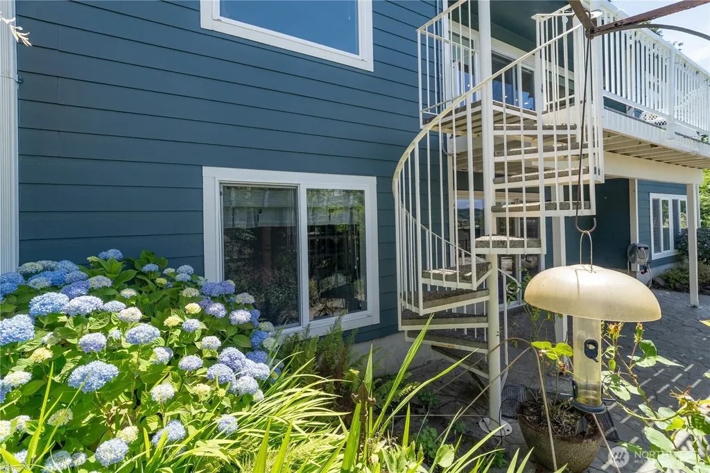 843 Pear Court NE Olympia WA 98506