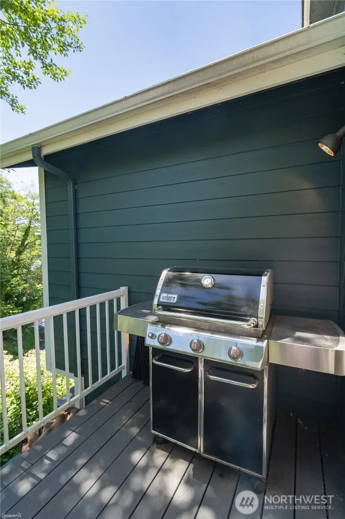843 Pear Court NE Olympia WA 98506