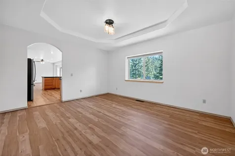 18432 W Lake Desire Drive SE Renton WA 98058