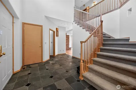 18432 W Lake Desire Drive SE Renton WA 98058