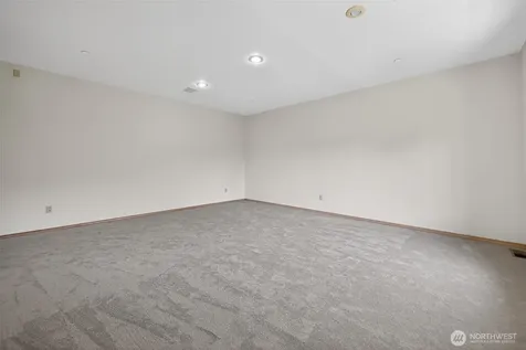 18432 W Lake Desire Drive SE Renton WA 98058