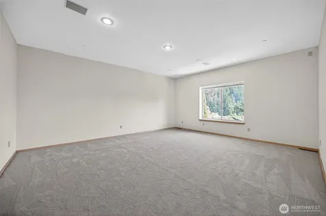 18432 W Lake Desire Drive SE Renton WA 98058
