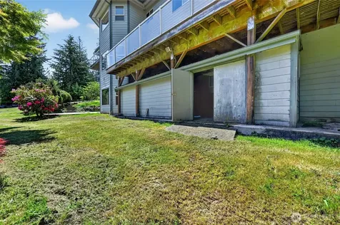18432 W Lake Desire Drive SE Renton WA 98058
