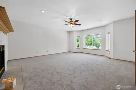 18432 W Lake Desire Drive SE Renton WA 98058