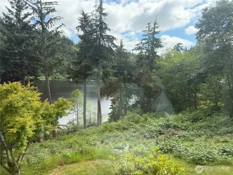 18432 W Lake Desire Drive SE Renton WA 98058