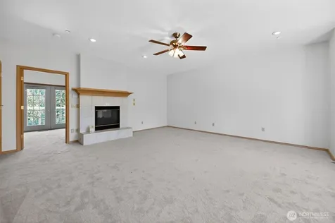 18432 W Lake Desire Drive SE Renton WA 98058