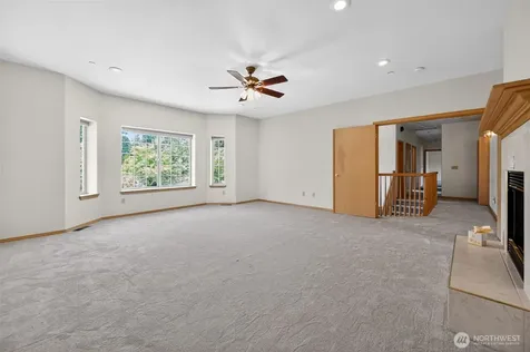 18432 W Lake Desire Drive SE Renton WA 98058
