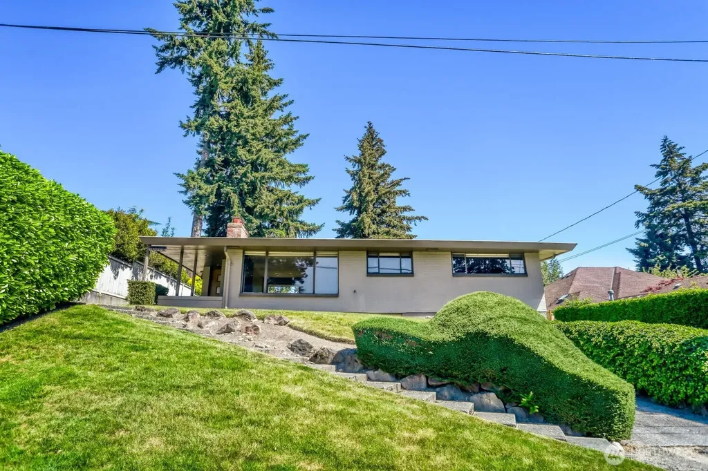 10012 NE 22nd Street Bellevue WA 98004