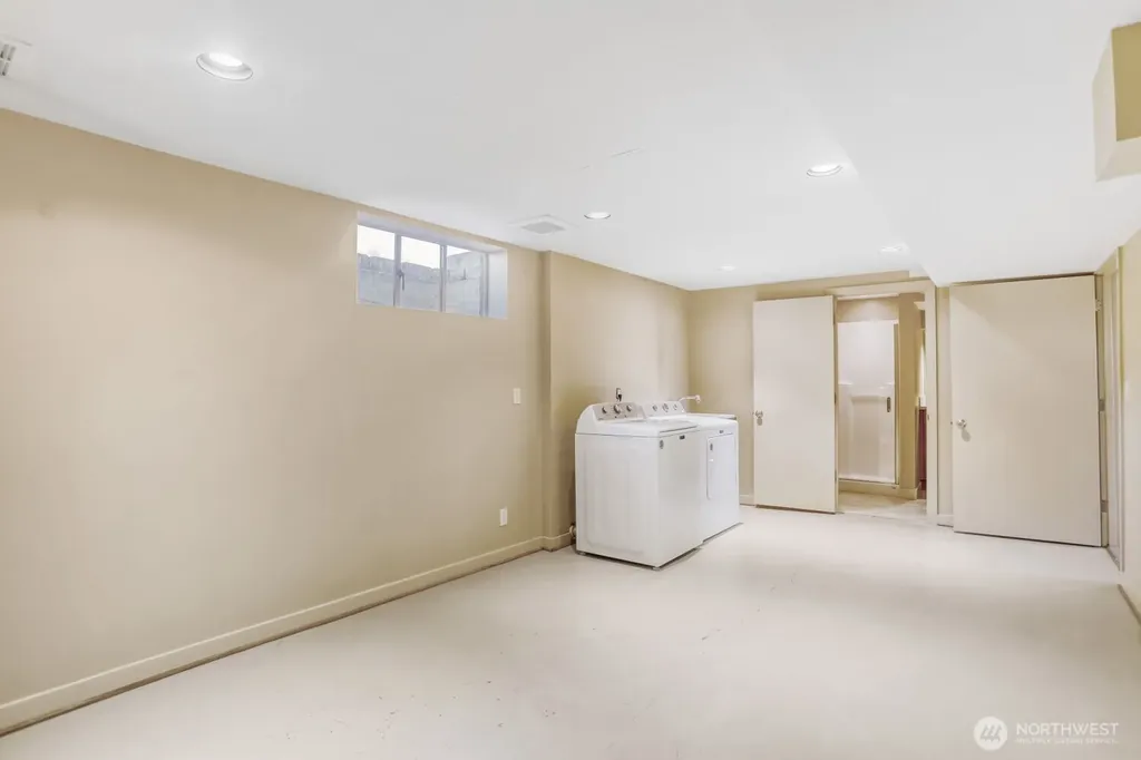 10012 NE 22nd Street Bellevue WA 98004