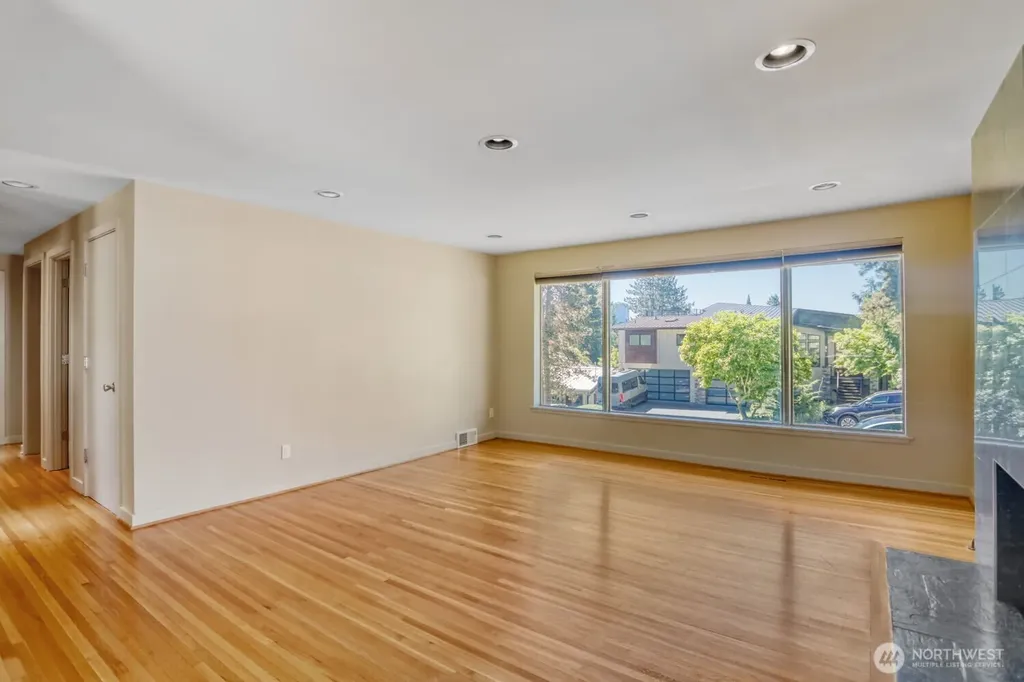10012 NE 22nd Street Bellevue WA 98004