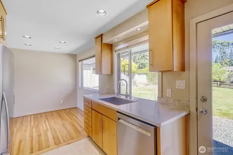 10012 NE 22nd Street Bellevue WA 98004