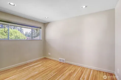 10012 NE 22nd Street Bellevue WA 98004