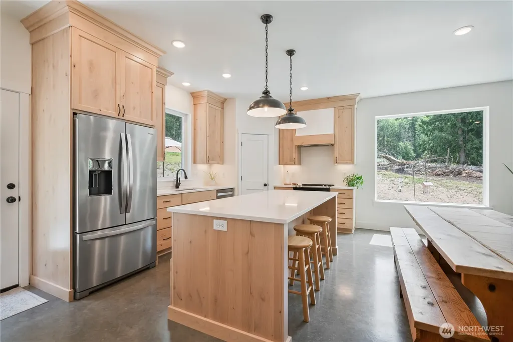 1013 N Bodine Road Kelso WA 98626