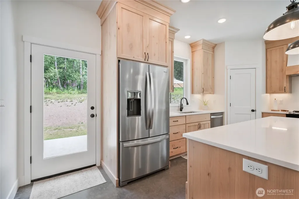 1013 N Bodine Road Kelso WA 98626